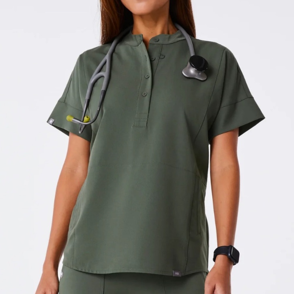 Figs Manila Scrub Top in Moss